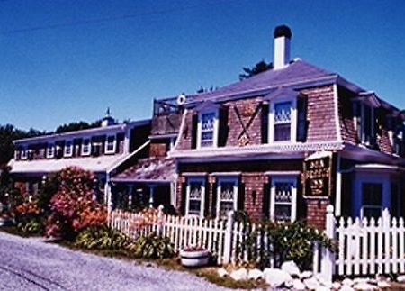 Sea Breeze Inn Hyannis Port Dış mekan fotoğraf