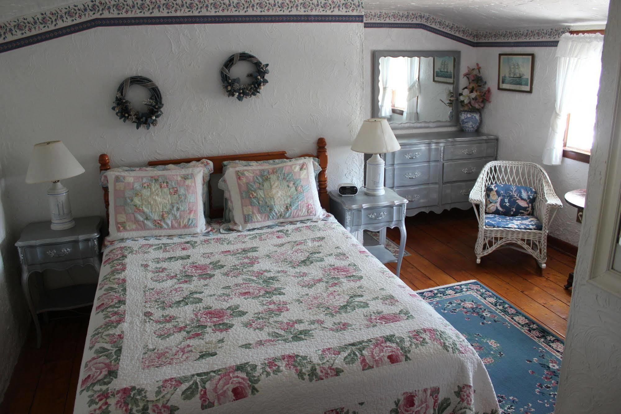Sea Breeze Inn Hyannis Port Dış mekan fotoğraf